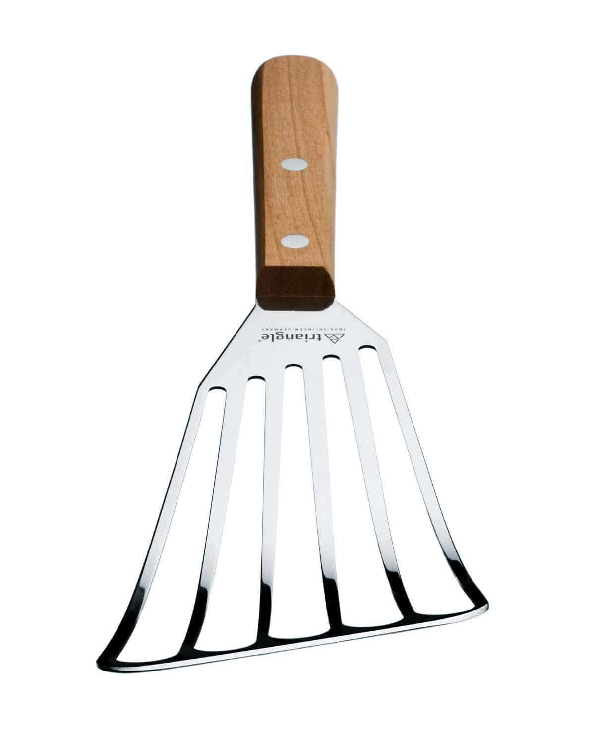 3253516_v02_web triangle Wender mit Kirschbaum