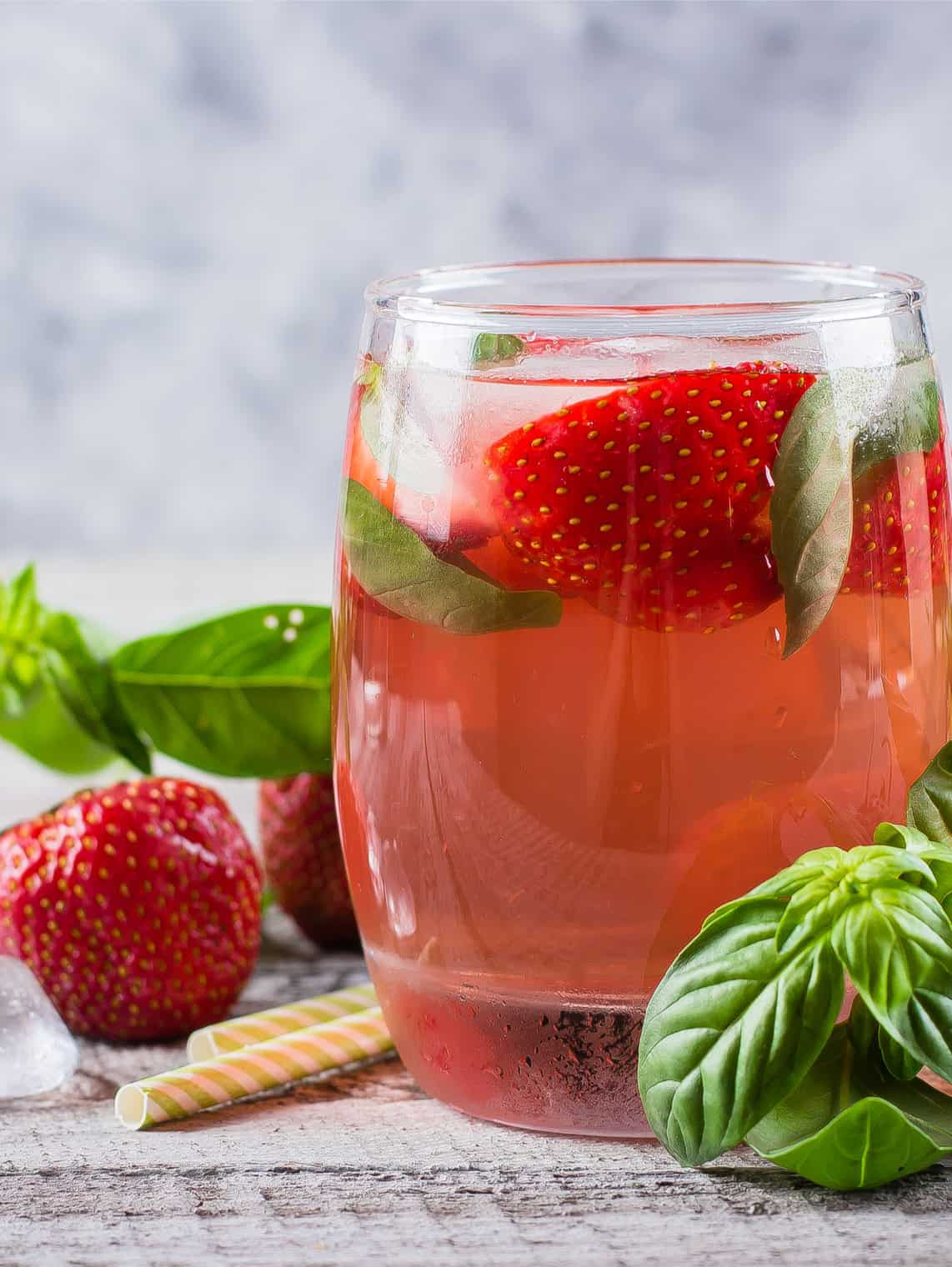 triangle Küchenhelfer Erdbeerbowle